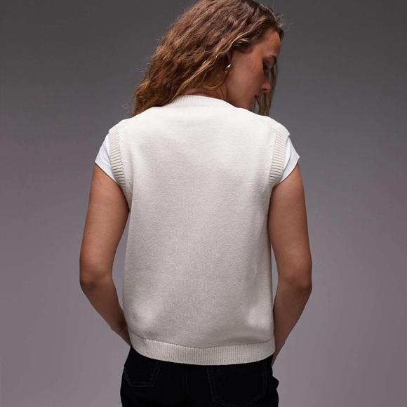 ARKET Off White Knit Tank Vest Button Front Patch Pockets Size Medium - Picture 2 of 8